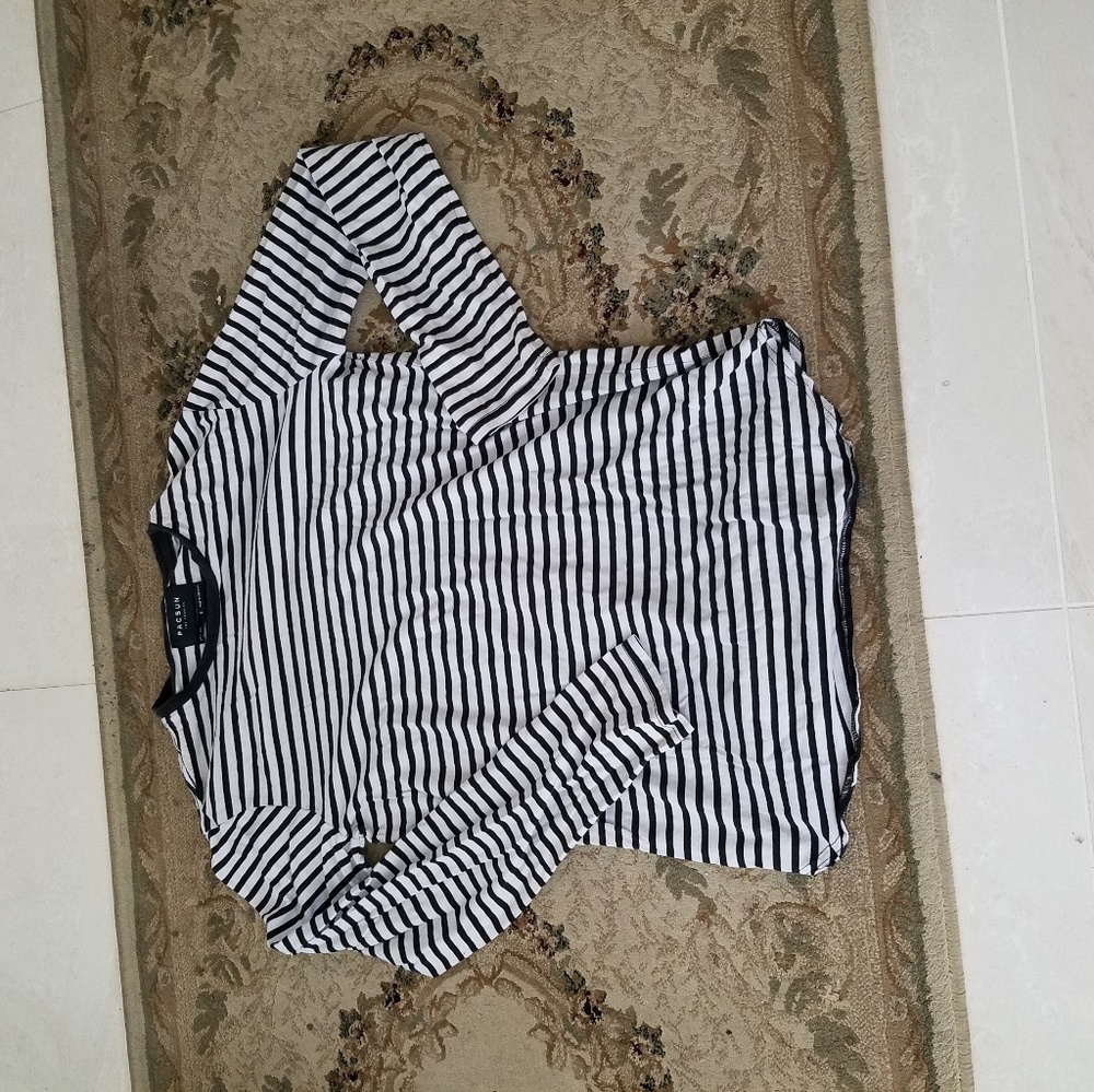 Oversized Pacsun Top